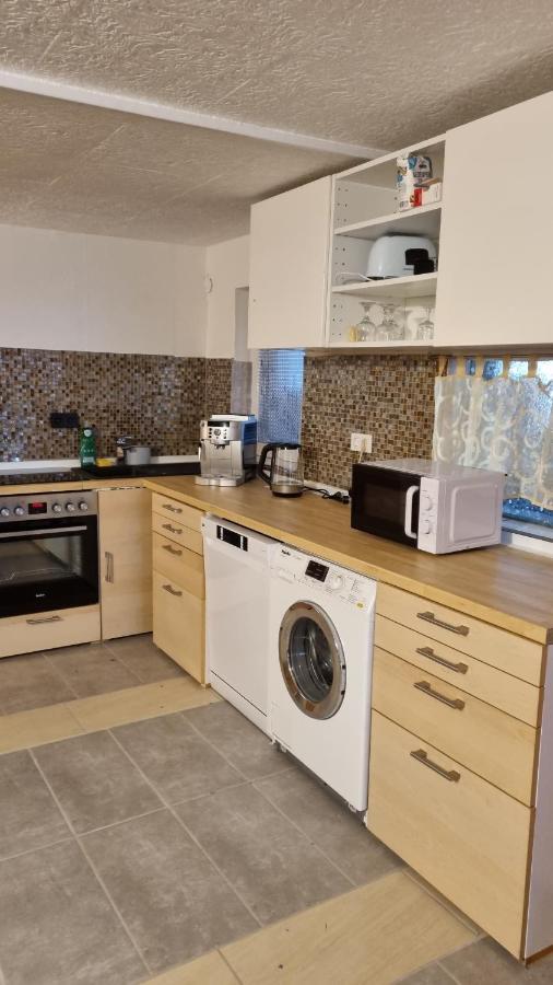 Modern Eingerichtete 3-Zi-Ferienwohnung Zu Vermieten Löffingen Εξωτερικό φωτογραφία